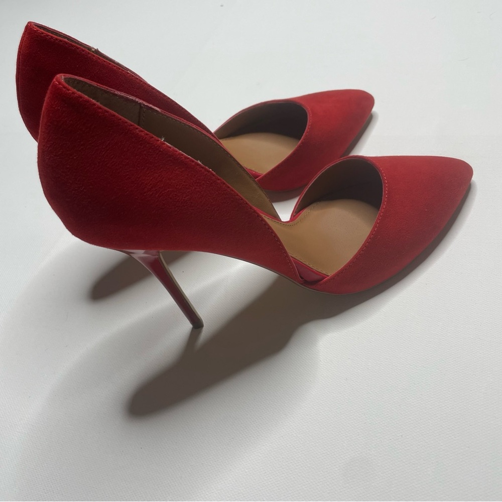 STEVE MADDEN Galaxy Red D’Orsay Pumps Corporate Office Siren Heels Holiday